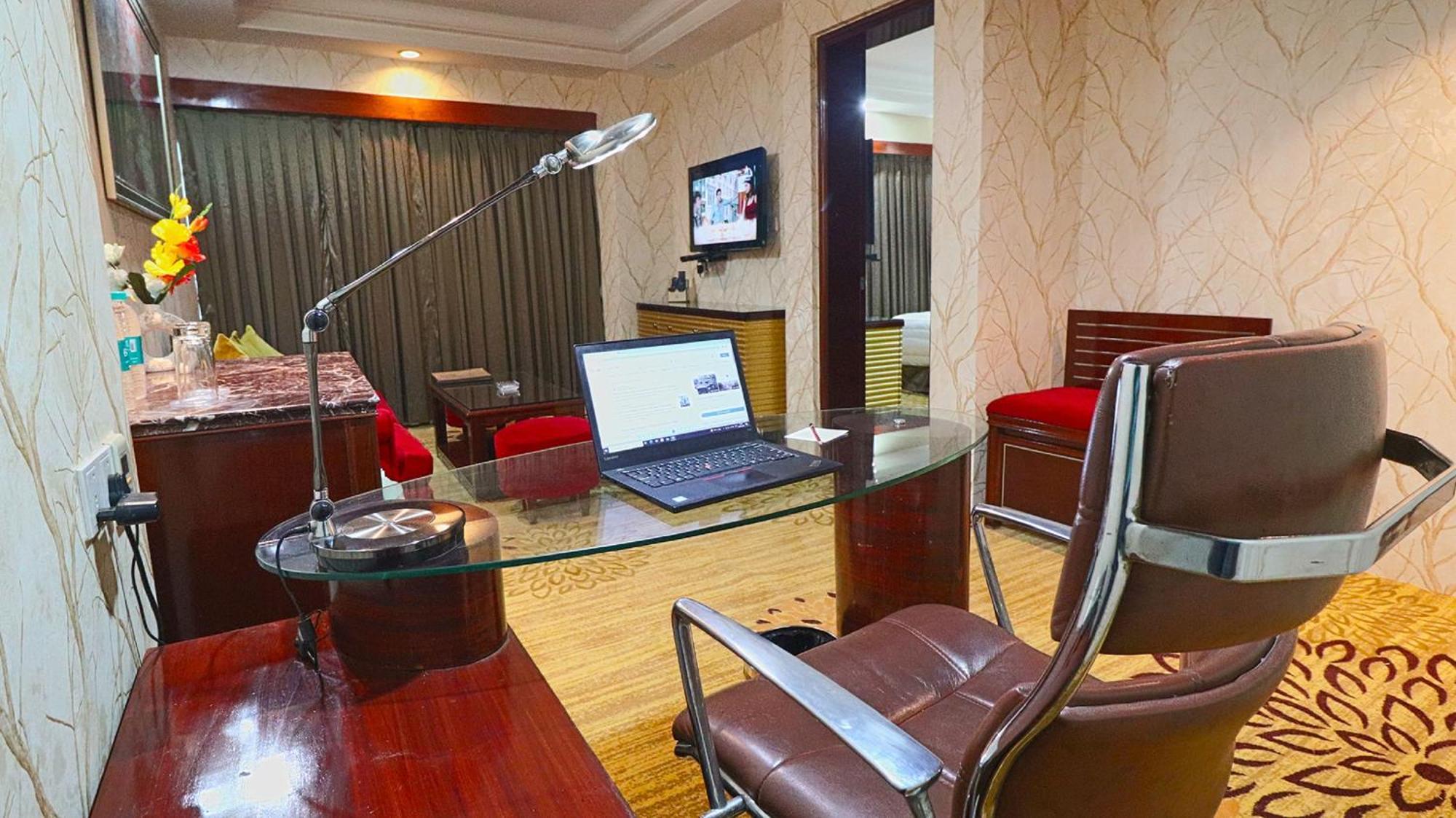 Skycity Hotel Gurgaon Luaran gambar