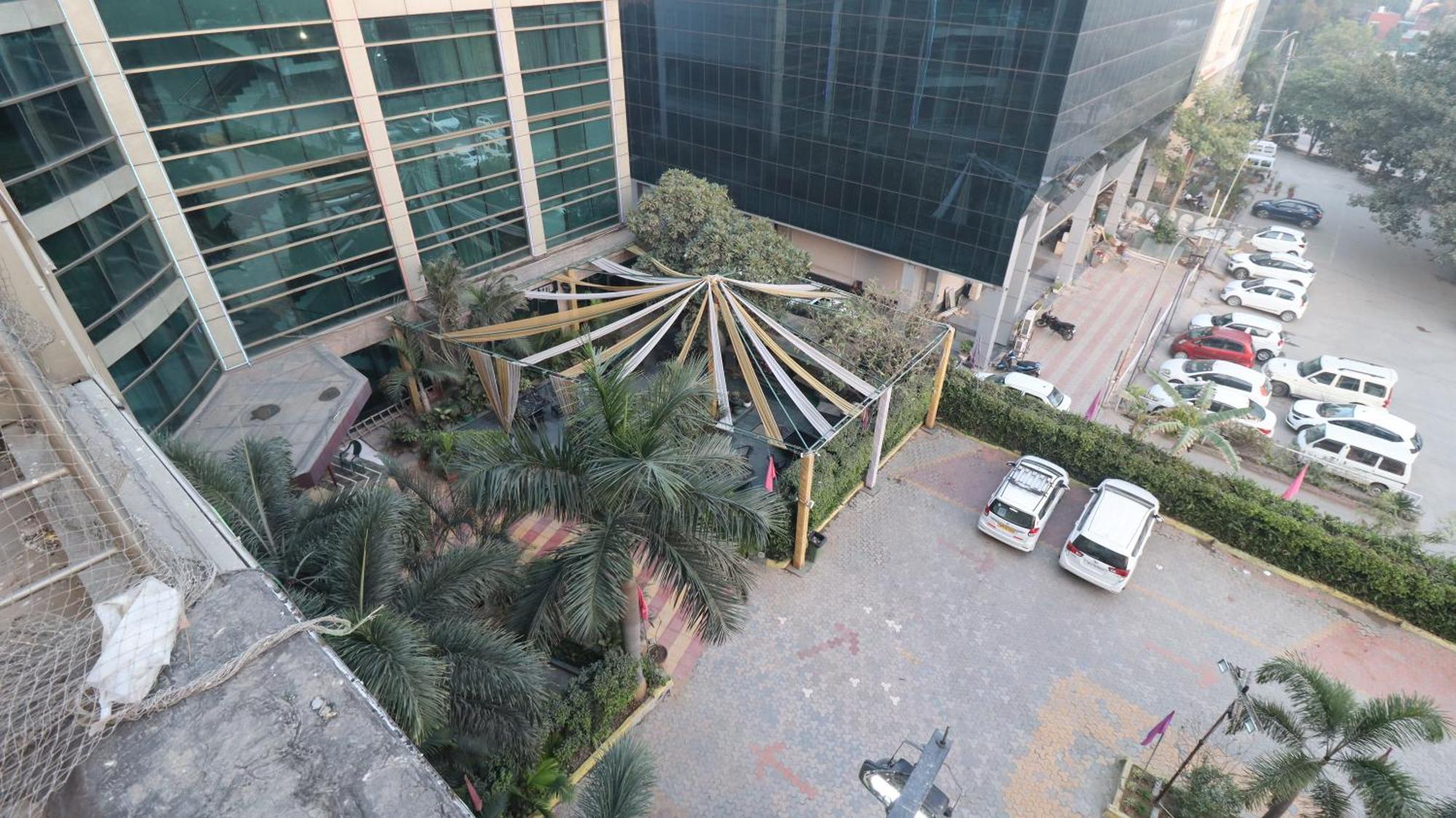 Skycity Hotel Gurgaon Luaran gambar