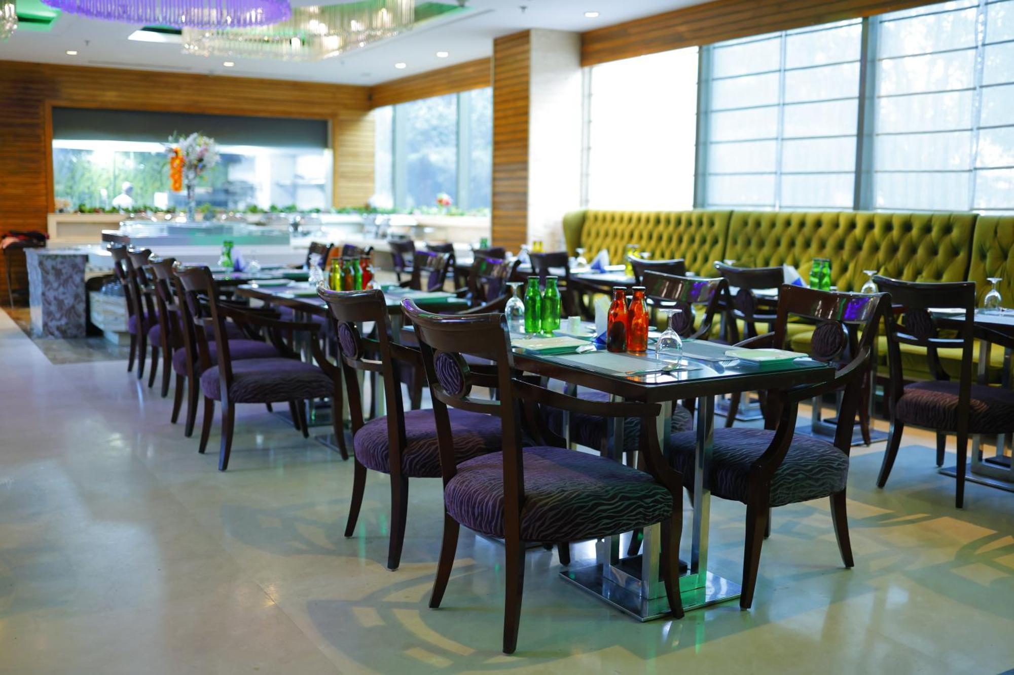 Skycity Hotel Gurgaon Luaran gambar