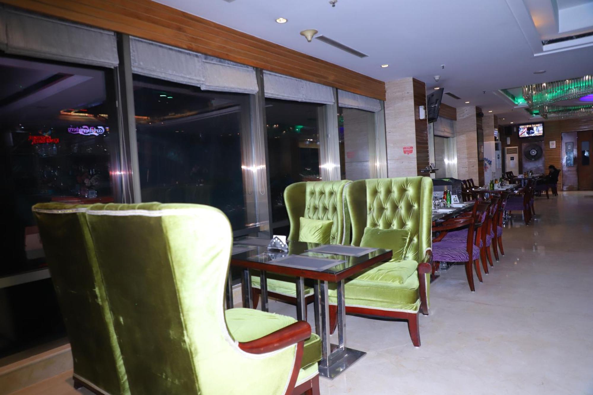 Skycity Hotel Gurgaon Luaran gambar